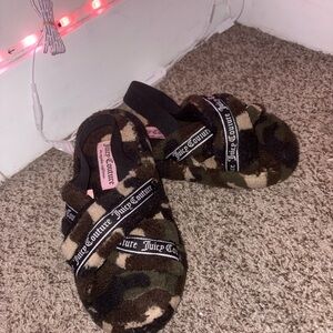 Juicy Couture camo fuzzy strappy slippers
